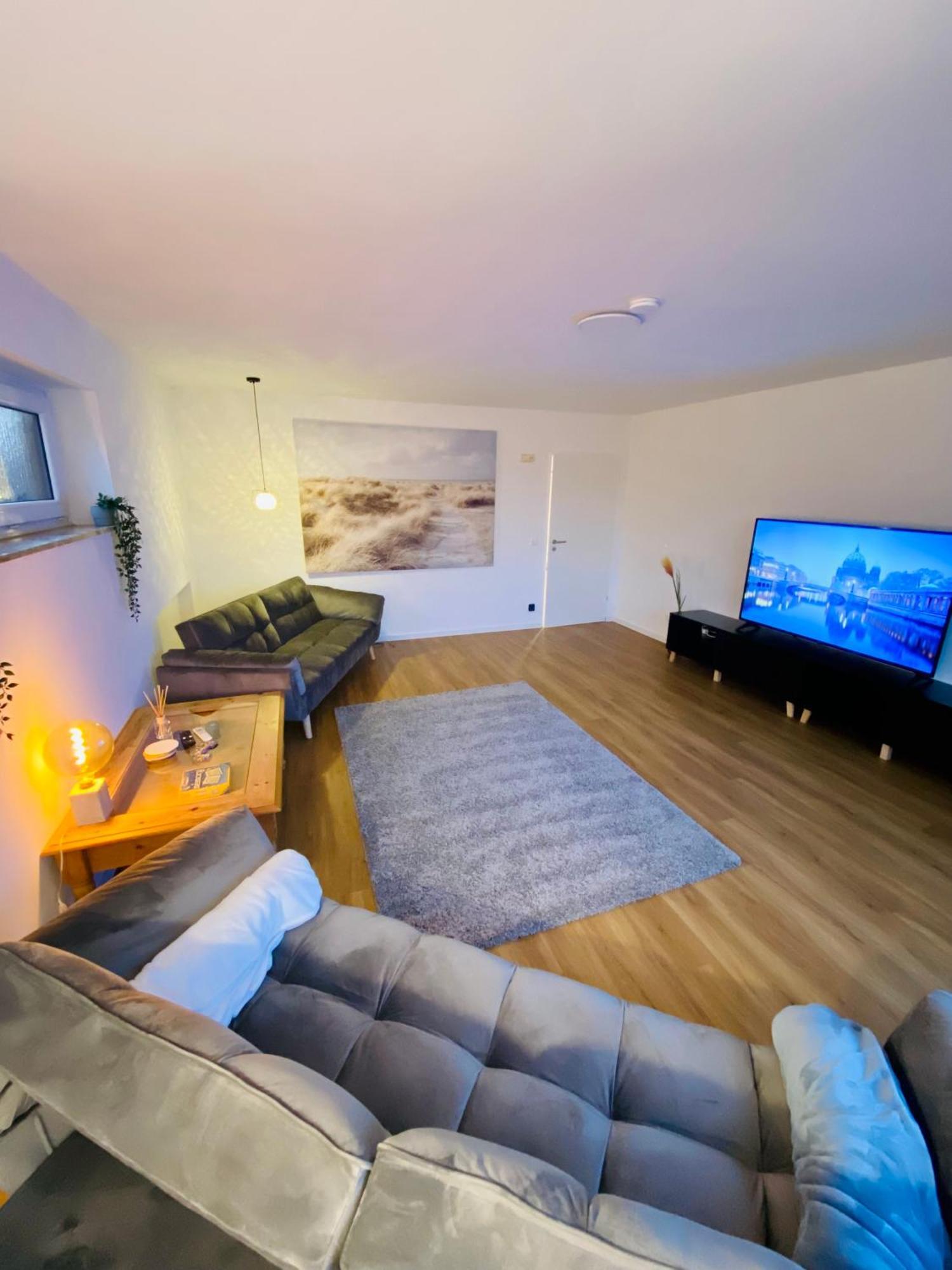 Traumhafte 115 Qm Ferienwohnung Am Steinhuder Meer, Ruhig, Komfortabel, Loggia, Parkplatz, Wifi Wunstorf Ngoại thất bức ảnh
