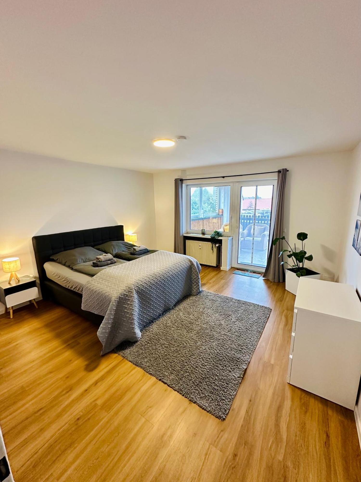 Traumhafte 115 Qm Ferienwohnung Am Steinhuder Meer, Ruhig, Komfortabel, Loggia, Parkplatz, Wifi Wunstorf Ngoại thất bức ảnh